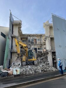 マンション解体工事の様子01